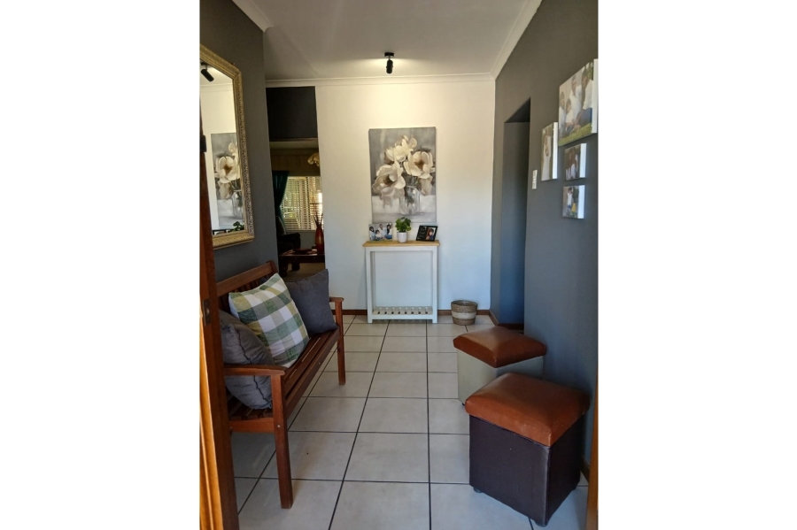 5 Bedroom Property for Sale in Porterville Western Cape